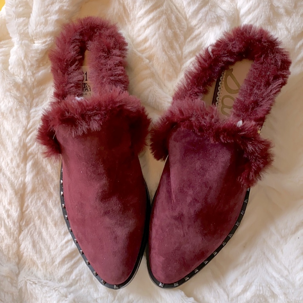 NWT Sam Edelman Laramie Mules Slip On Loafers Fuzzy Size 6 Studded